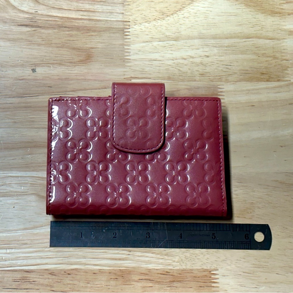 NWT Coach CC Embossed Patent Leather Clasp Wallet Pink/Silver